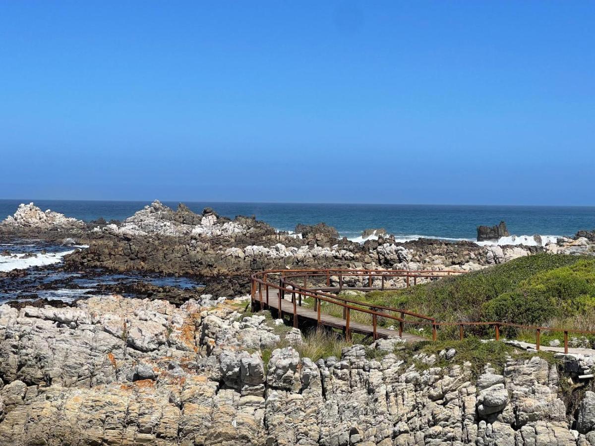 Footprints In Kleinmond Hotell Exteriör bild