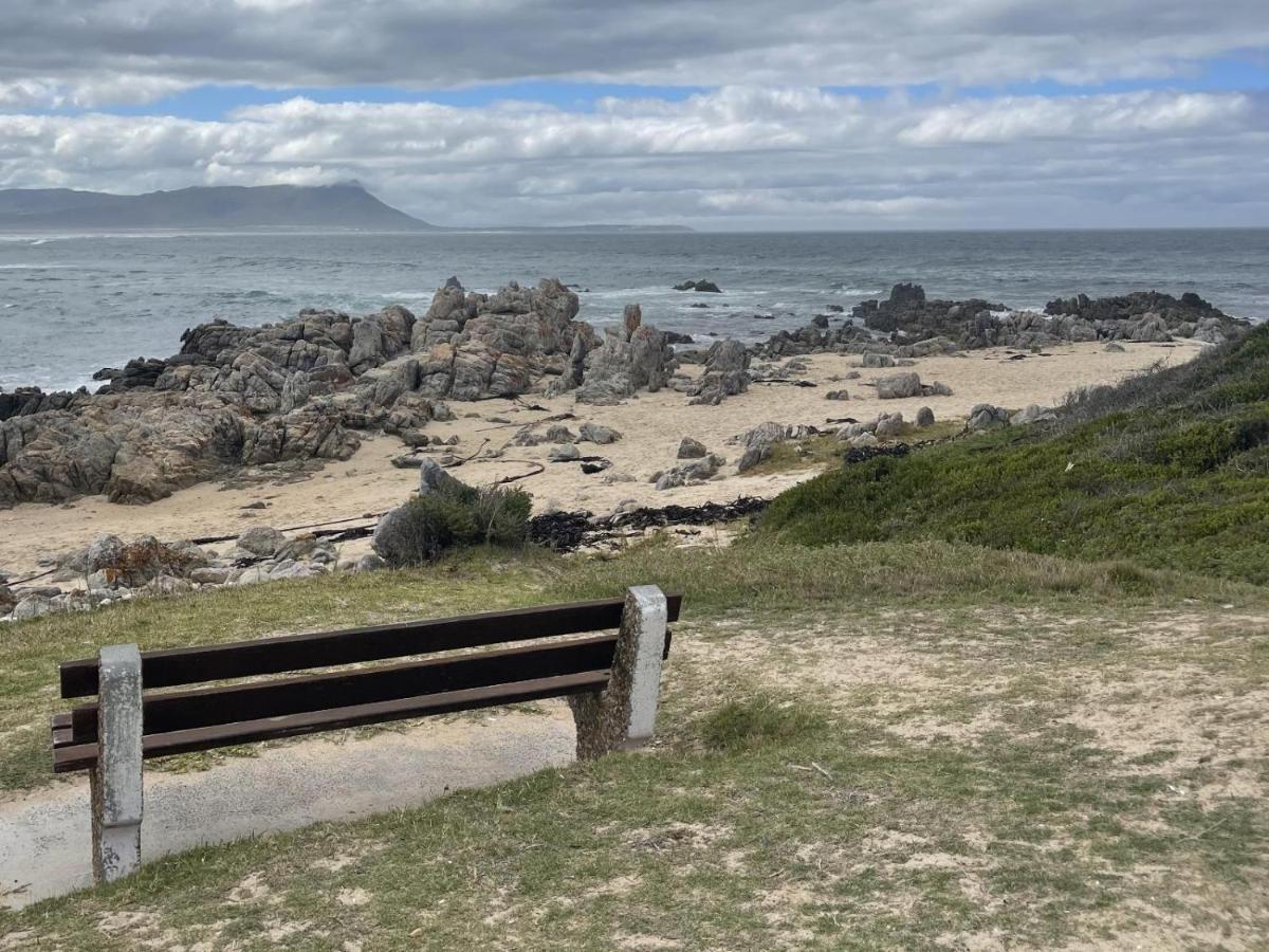 Footprints In Kleinmond Hotell Exteriör bild